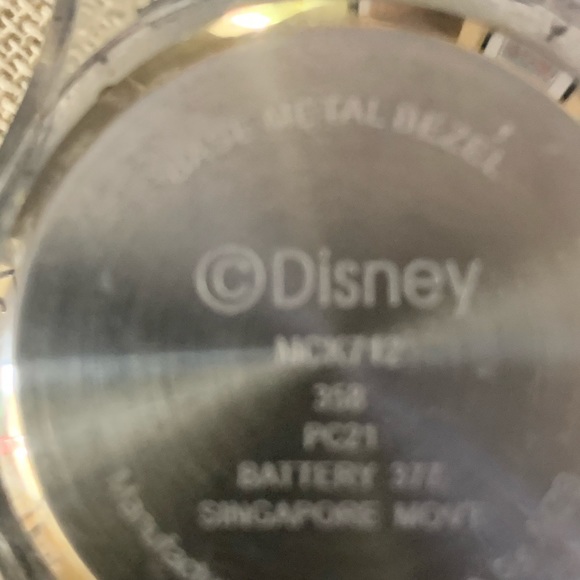 Disney Mickey Mouse watch - Picture 3 of 8